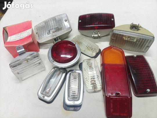 Veterán autó lámpák egyben.