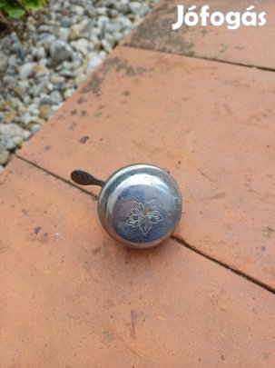 Veterán jármű csengő.