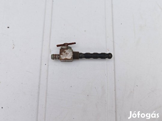 Veterán kisgép, kismotor benzincsap 