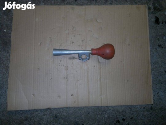 Veterán labdás kézikürt