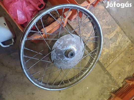 Veterán motor kerék.