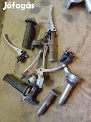 Veterán motor kormány szervek.