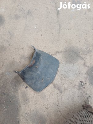 Veterán motor sárvédő vég.