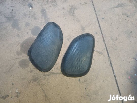 Veterán motor térdpárna.