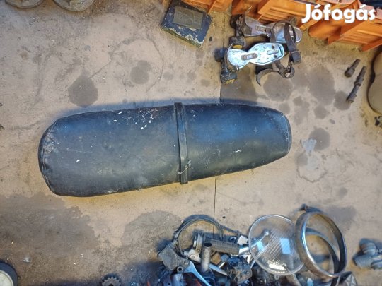 Veterán motor ülés.