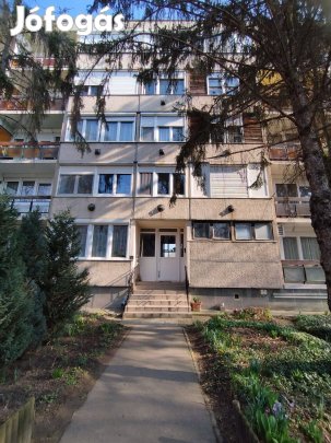 Vezérutcákban 2 szobás lakás eladó