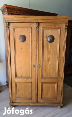 Viaszolt ónémet szekrény