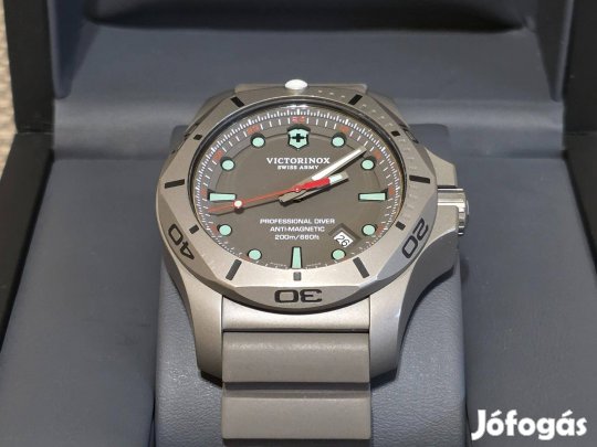 Victorinox Inox Pro Diver titanium svájci óra