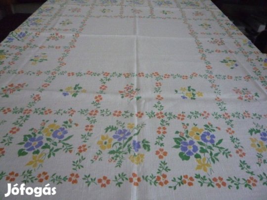 Vidám, virágos, vászon asztalterítő 130x120cm