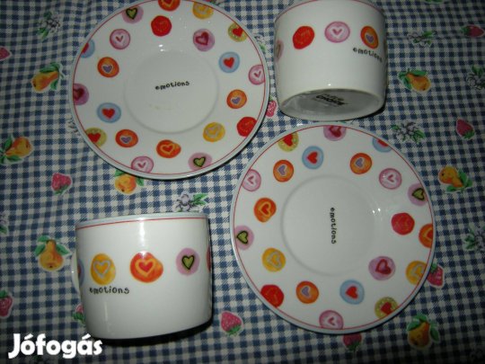 Vidám szivecskés forró csokis csészék alátéttel