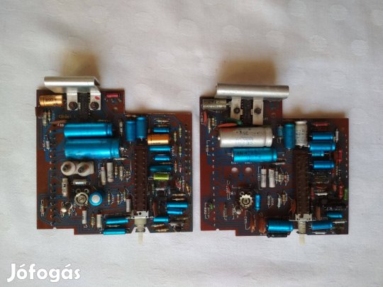 Videoton magnós rádió végfok paneljai