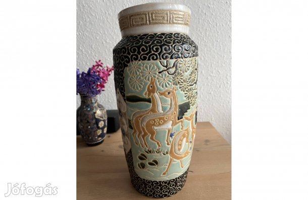 Vietnámi kerámia váza