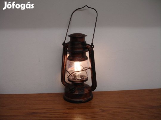 Viharlámpa formájú retró hatású energiatakarékos filament LED -es lámp