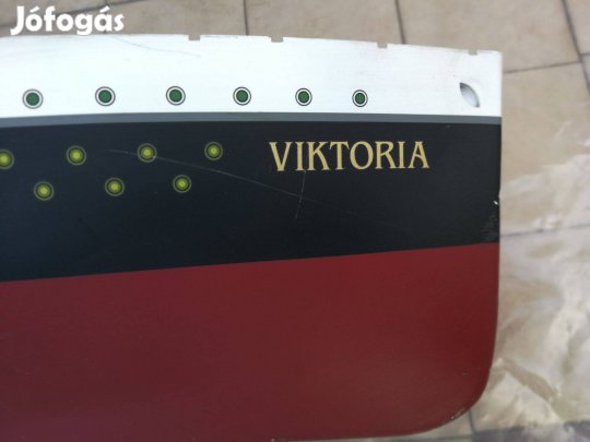 Viktoria hajótest. Egyedi, kézzel készített !