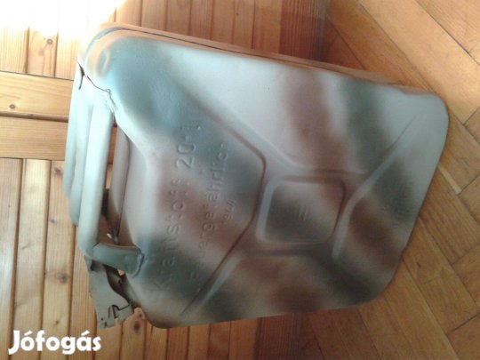 Világháborús katonai kanna