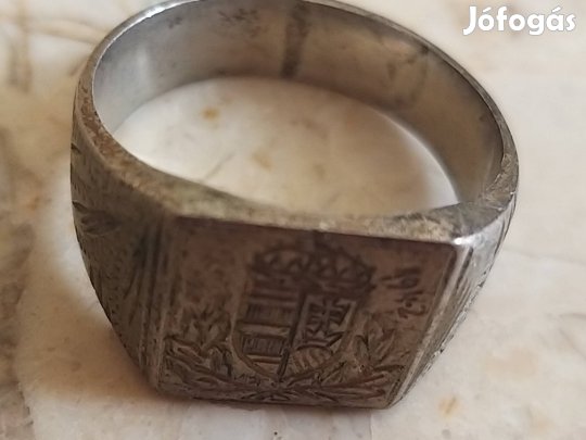 Világháborús relikvia , fém katonai 