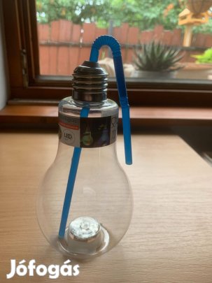 Világító LED-es party pohár - szívószállal - izzókörte, átlátszó 4 dl