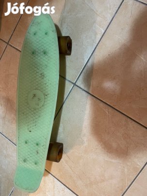 Világító gördeszka eladó