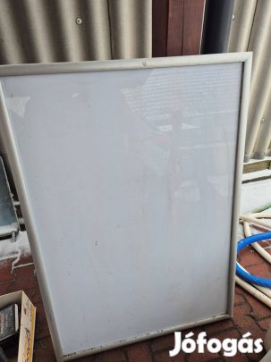 Világító reklám tábla