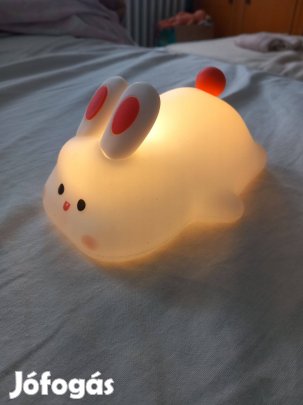 Világítós kisnyuszi