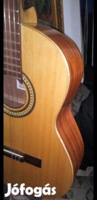 Világmárkás Rodriguez szerkezetű gitár 