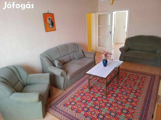 Világos, erkélyes téglalakás eladó Nyíregyháza Érkertben!