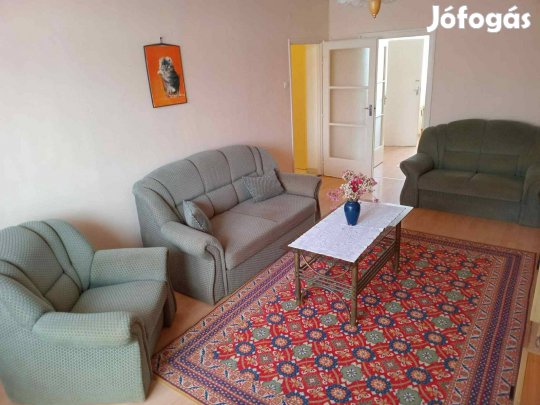 Világos, erkélyes téglalakás eladó Nyíregyházán