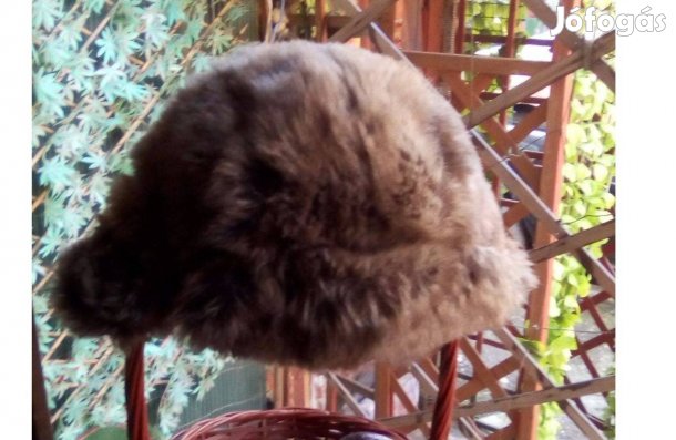 Világos barna Usánka szőrmesapka Fűlvédős fejkörfogat 62 cm