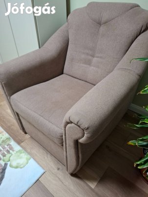 Világos barna fotel