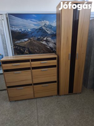 Világos faerezetű előszoba bútor