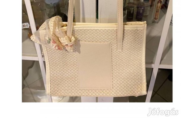 Világos női táska