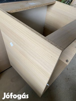 Világosbarna 60as szekrény