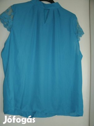 Világoskék blúz ujja csipke 2XL van ráírva de az általam m