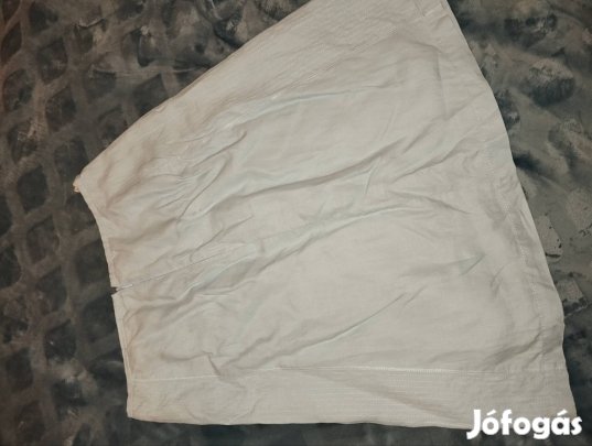 Világoskék szoknya 