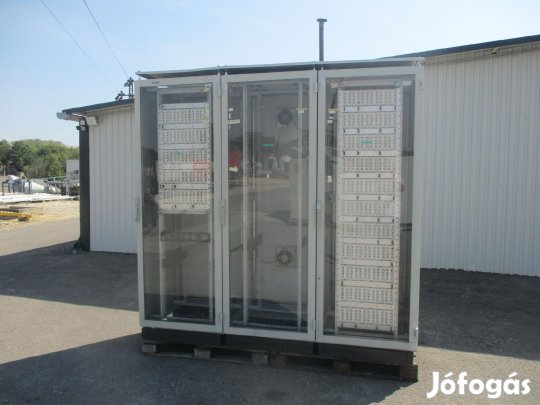 Villamos elektromos kapcsolószekrény vezérlőszekrény (2917)