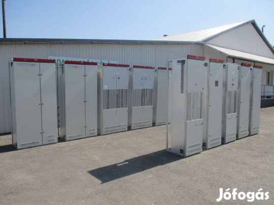 Villamos elektromos kapcsolószekrény vezérlőszekrény (2929)