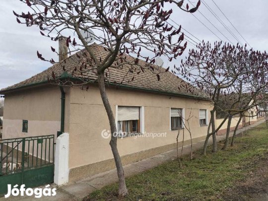 Villányi 131 nm-es ház eladó