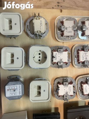 Villanykapcsolók és dugaljak eladók