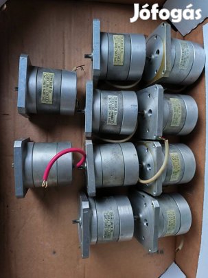Villanymotor 10 darab egyben semmi pénzért szinte