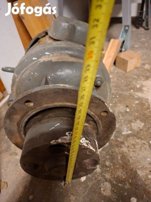 Villanymotor liftből