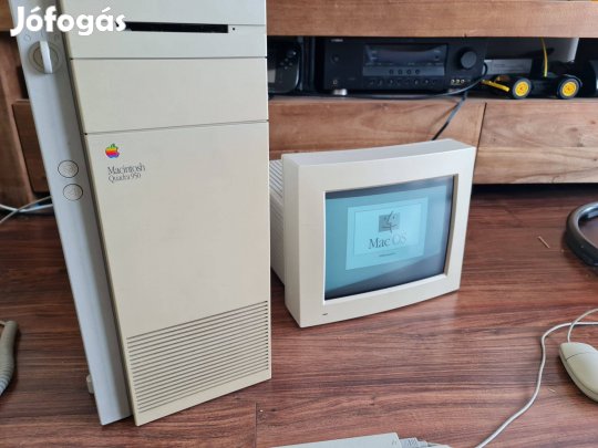 Vintage Macintosh Quadra 950