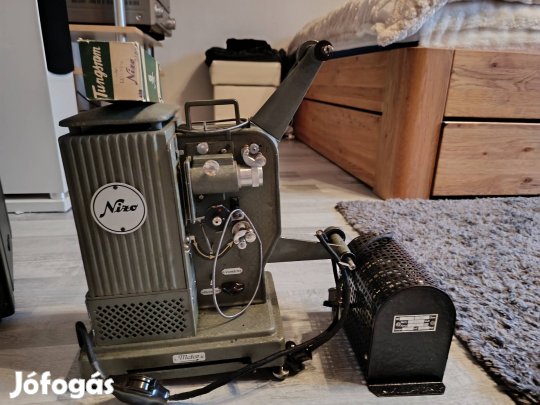 Vintage Nizo filmvetítő - eredeti hordtáskával