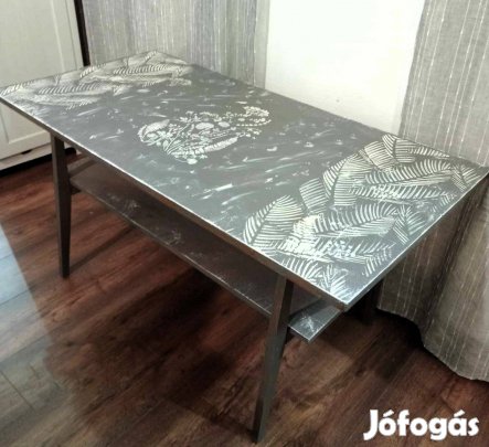 Vintage dohányzó asztal