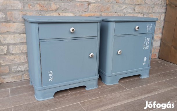 Vintage éjjeliszekrény párban
