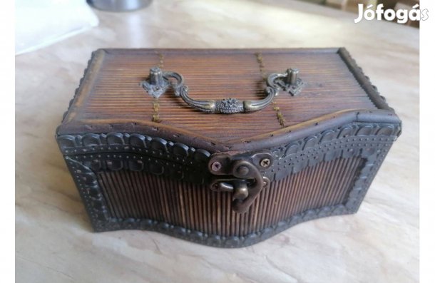 Vintage fadoboz, ékszeres doboz eladó!