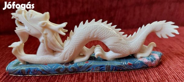 Vintage kínai sárkány szobor