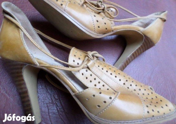 Vintage női bőr szandál Új