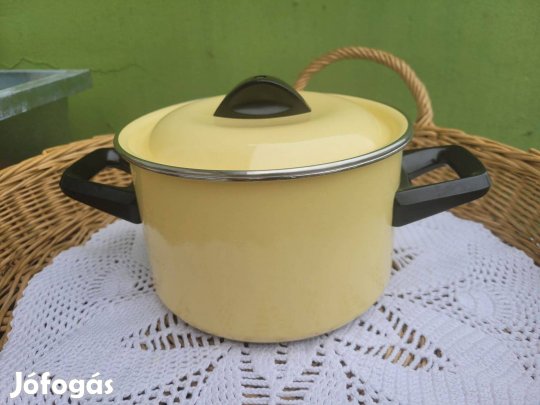 Vintage sárgazománcos fazék fedővel