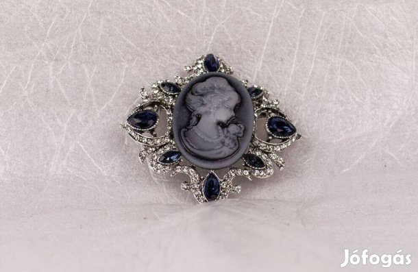 Vintage stílusú Kámea bross, kitűző