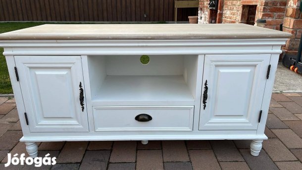 Vintage stílusú fa komód